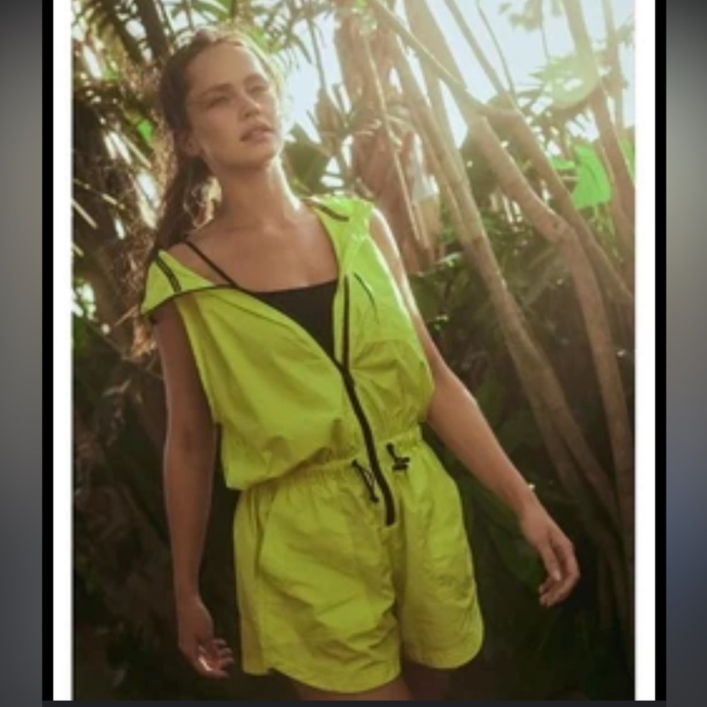 Free people hike and race runsie highlighter NEON GREENsize XS NWOT
